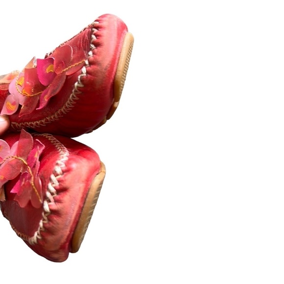 Hispanitas Anthropologie | 3D Floral Appliqué Mules/Shoes Slip-On Artsy Red 8 - Picture 7 of 17